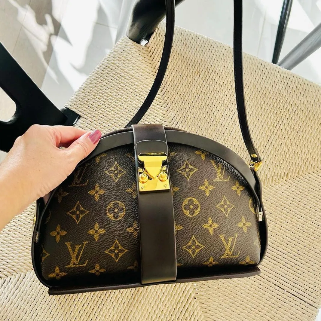 Cosmetic Pouch to Bag Encasement