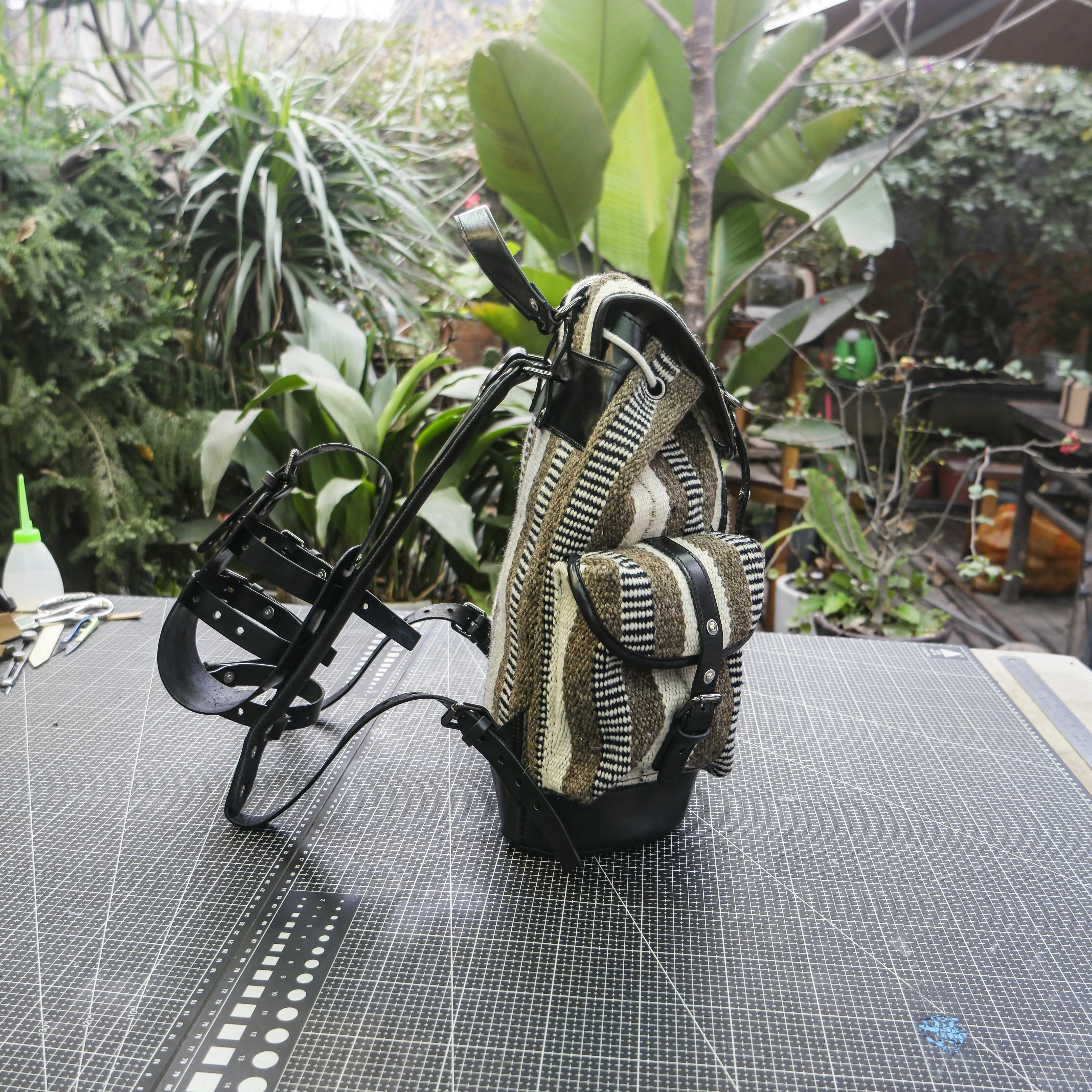 Handmade 18L yak velvet backpack made of vegetable tanned cowhide