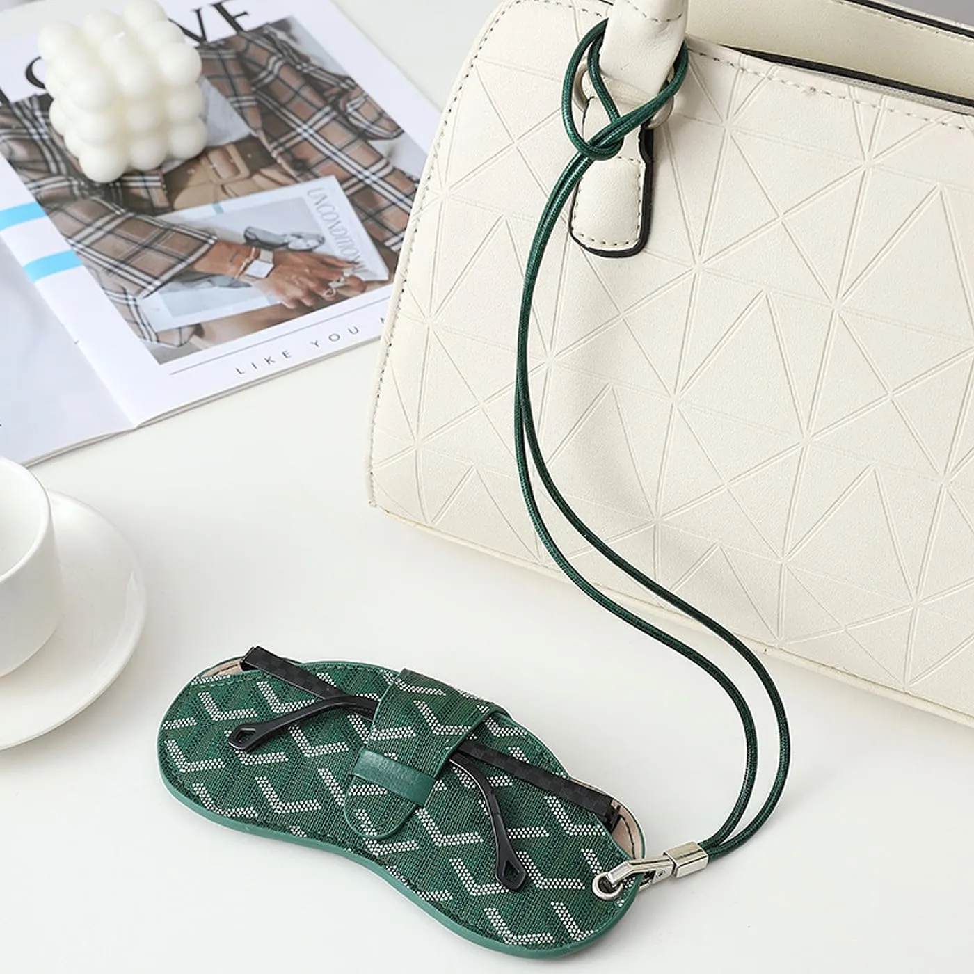 kytasryl Portable Sunglasses Bag,Slim Sunglasses case holder,Travel Sunglass case with Lanyard,Eyeglass Pouch Bag For Purse