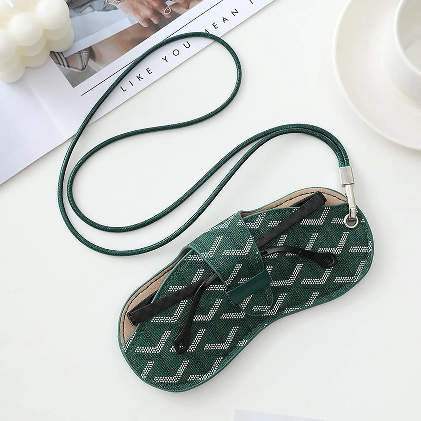 kytasryl Portable Sunglasses Bag,Slim Sunglasses case holder,Travel Sunglass case with Lanyard,Eyeglass Pouch Bag For Purse