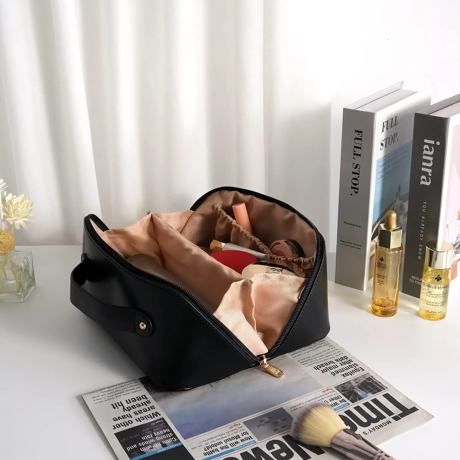 Large Capacity Cosmetic Bag, Travel Cosmetic Storage Bag with Handle, Portable Zipper Cosmetic Bag Toiletry Bag Makeup Bag Large with Compartments for Women Girls (Black)