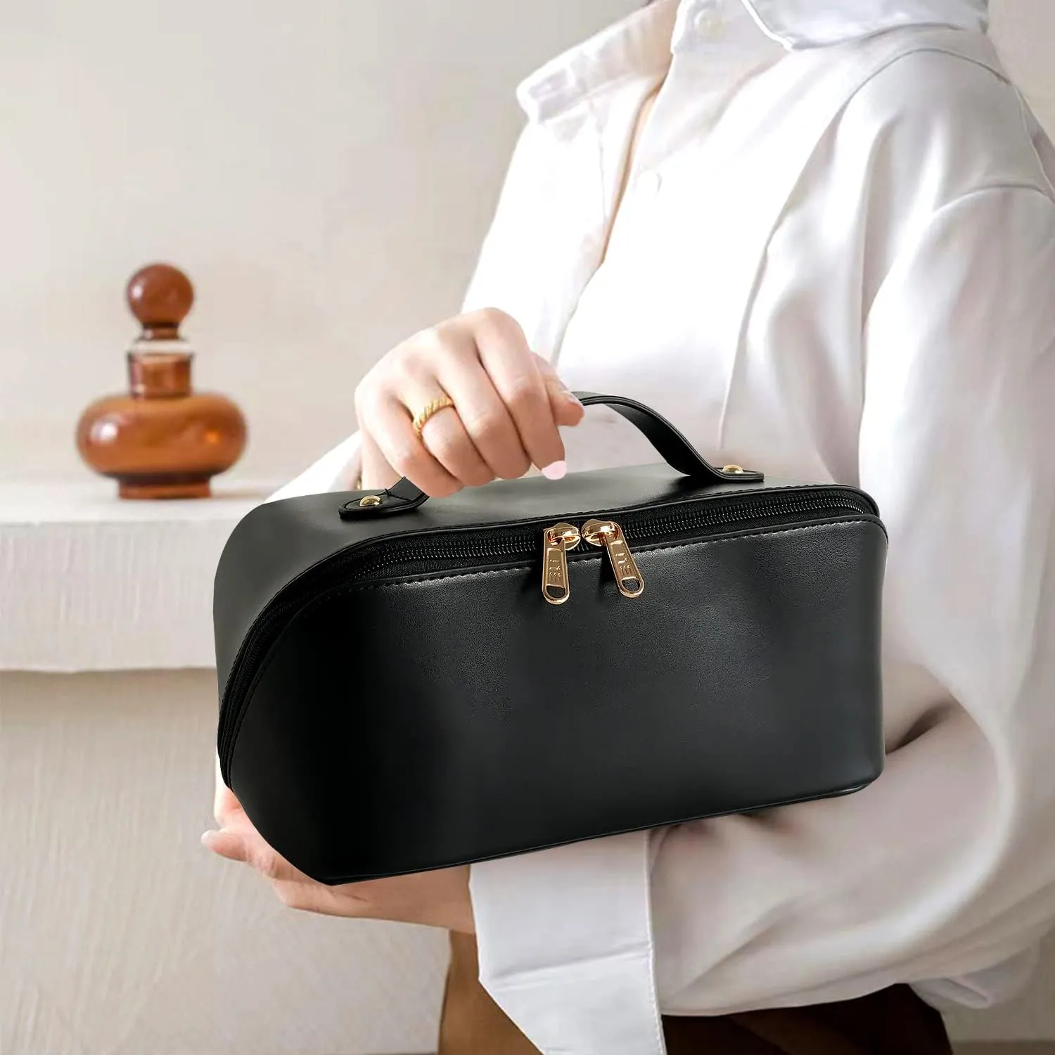Large Capacity Cosmetic Bag, Travel Cosmetic Storage Bag with Handle, Portable Zipper Cosmetic Bag Toiletry Bag Makeup Bag Large with Compartments for Women Girls (Black)