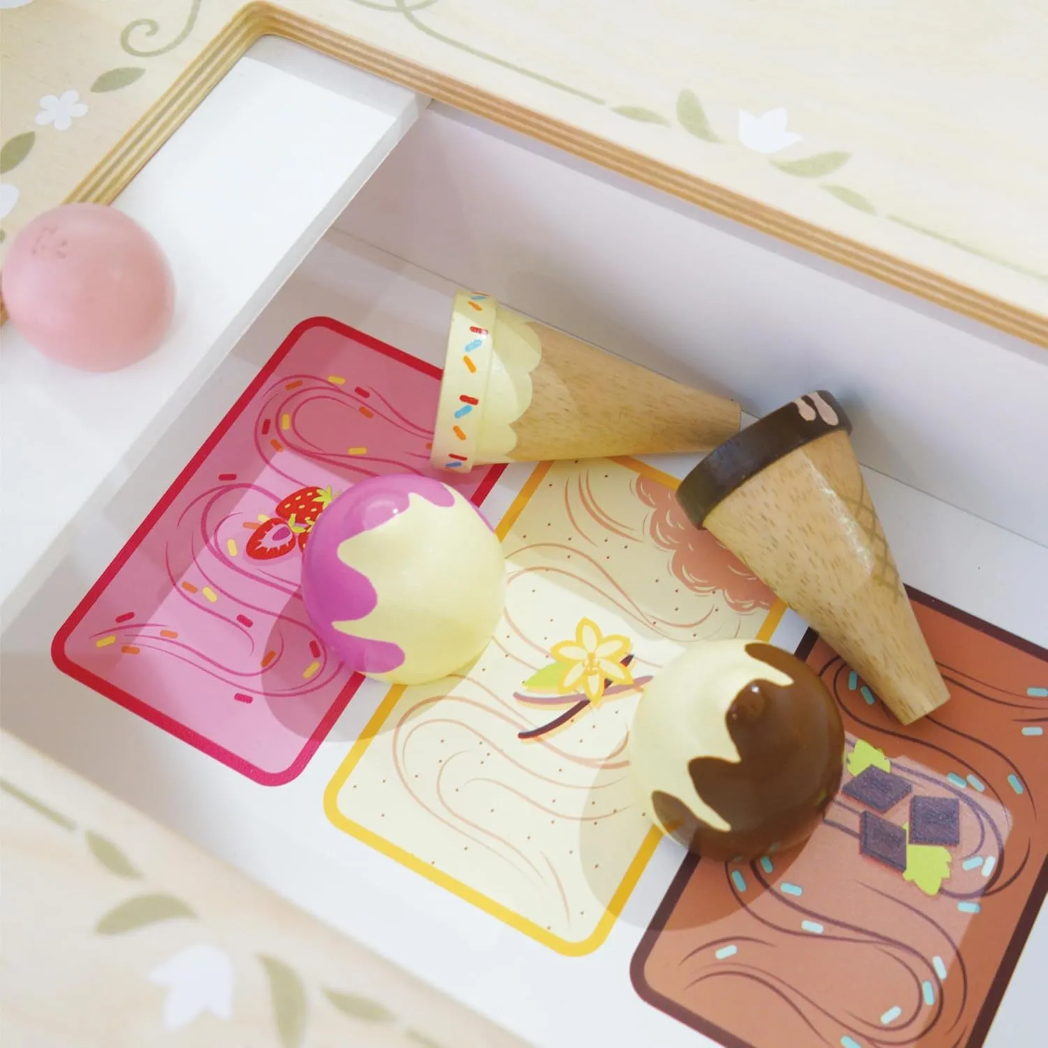 Le Toy Van - Educational Wooden Toy Role Play Ice Cream Trolley | Boys Or Girls Pretend Play Toy Food Playset - for Ages 3 