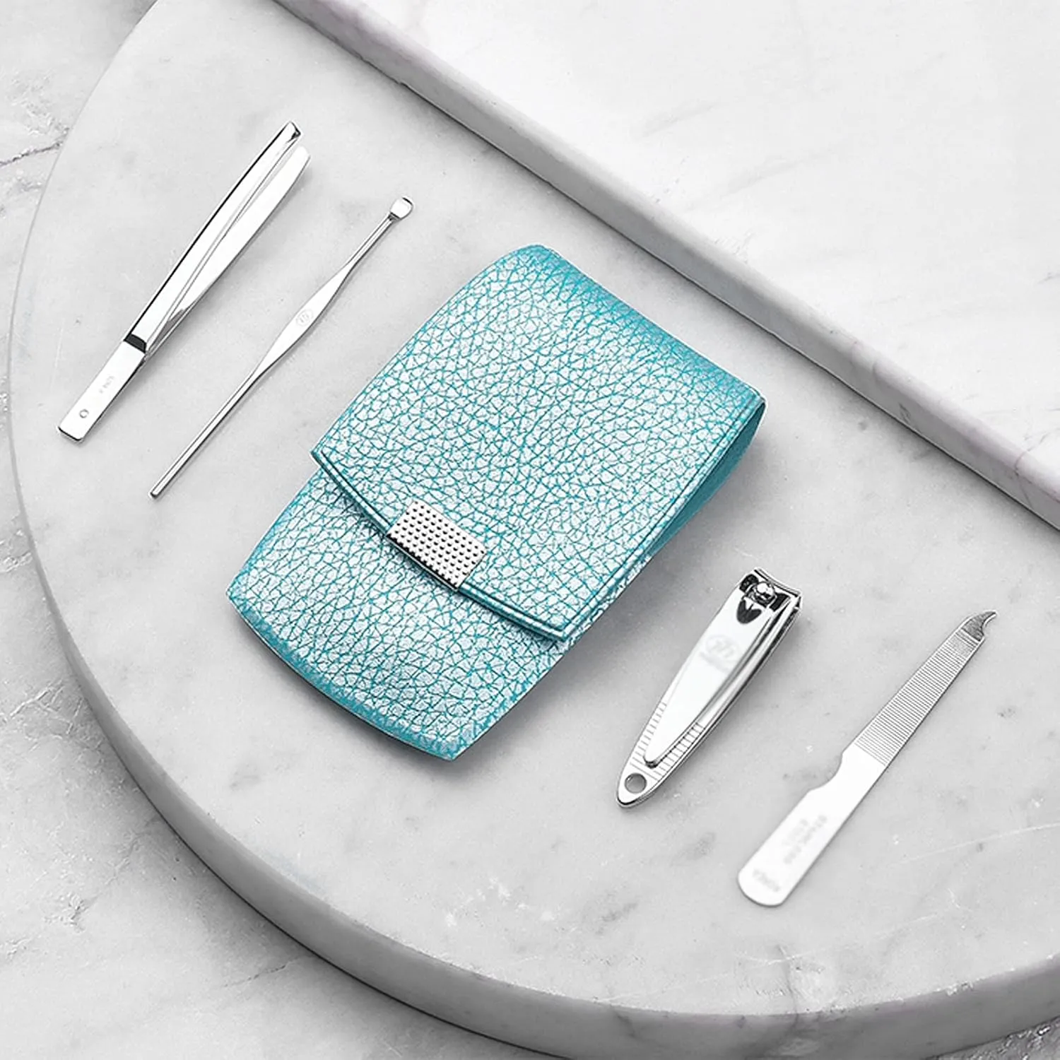 Nail Clipper Portable Nail Clippers Mini Manicure Set Nail Clipper Set 4 in 1 Stainless Steel Professional Grooming Kit with Tweezers Ear Pick Best Gift Choice Pedicure Set ( Color : Blue )