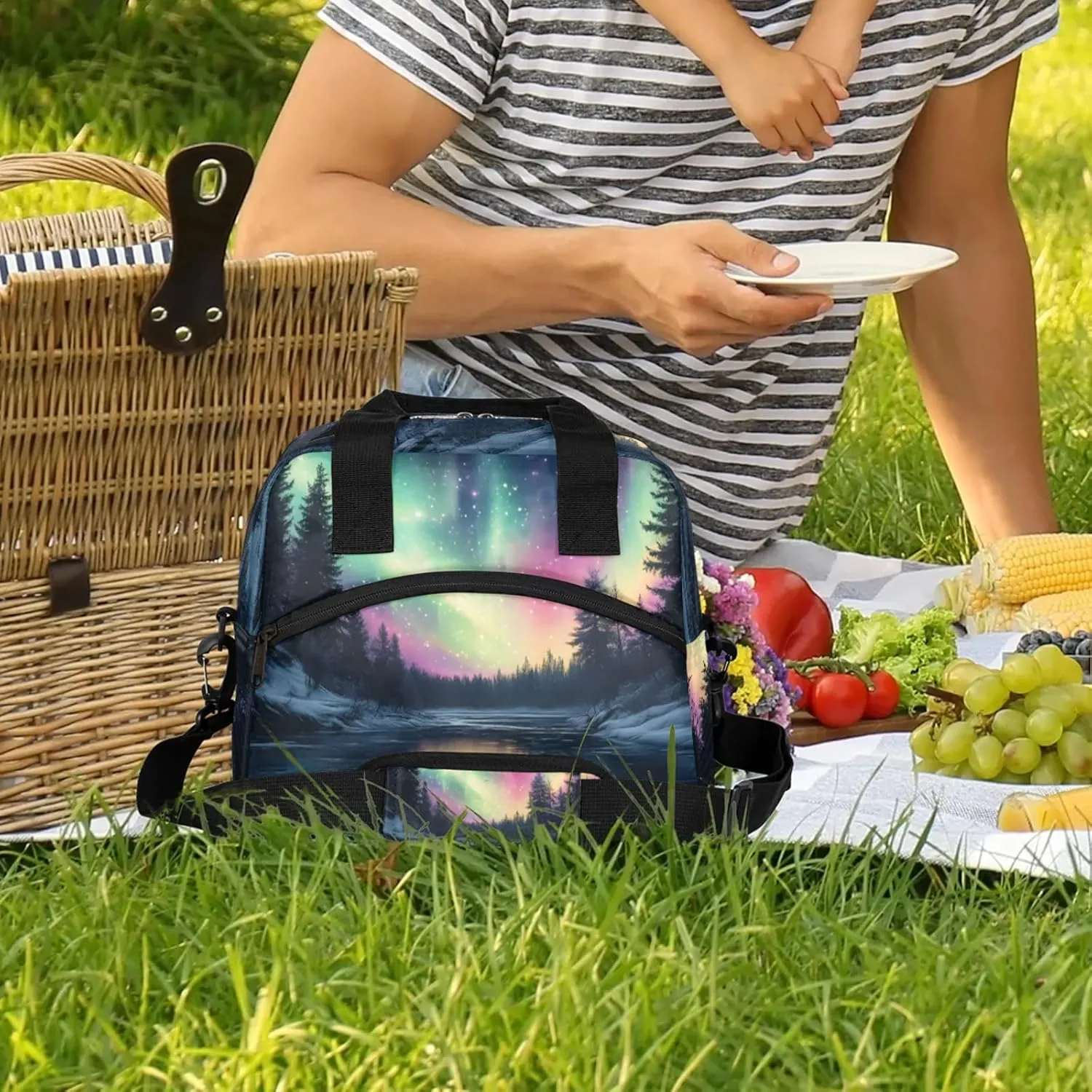 Northern Lights Forest Lunch Bag for Men Women Adults Northern Lights Aurora Insulated Lunch Box Leakproof Cooler Tote Bag Organizer with Adjustable Shoulder Strap