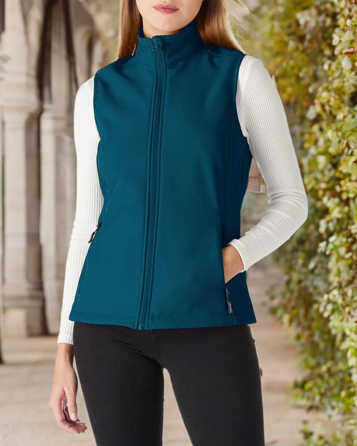 Outdoor Ventures Women's Lightweight Softshell Vest Windproof Fleece Lined Zip Up Sleeveless Jacket for Running Hiking Golf