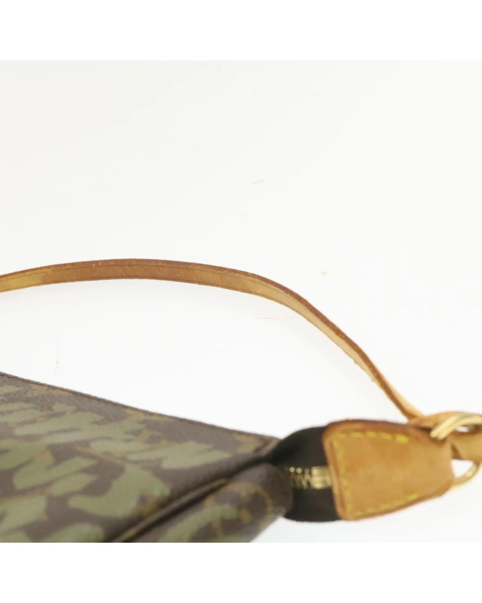 Pochette Graffiti Shoulder Bag