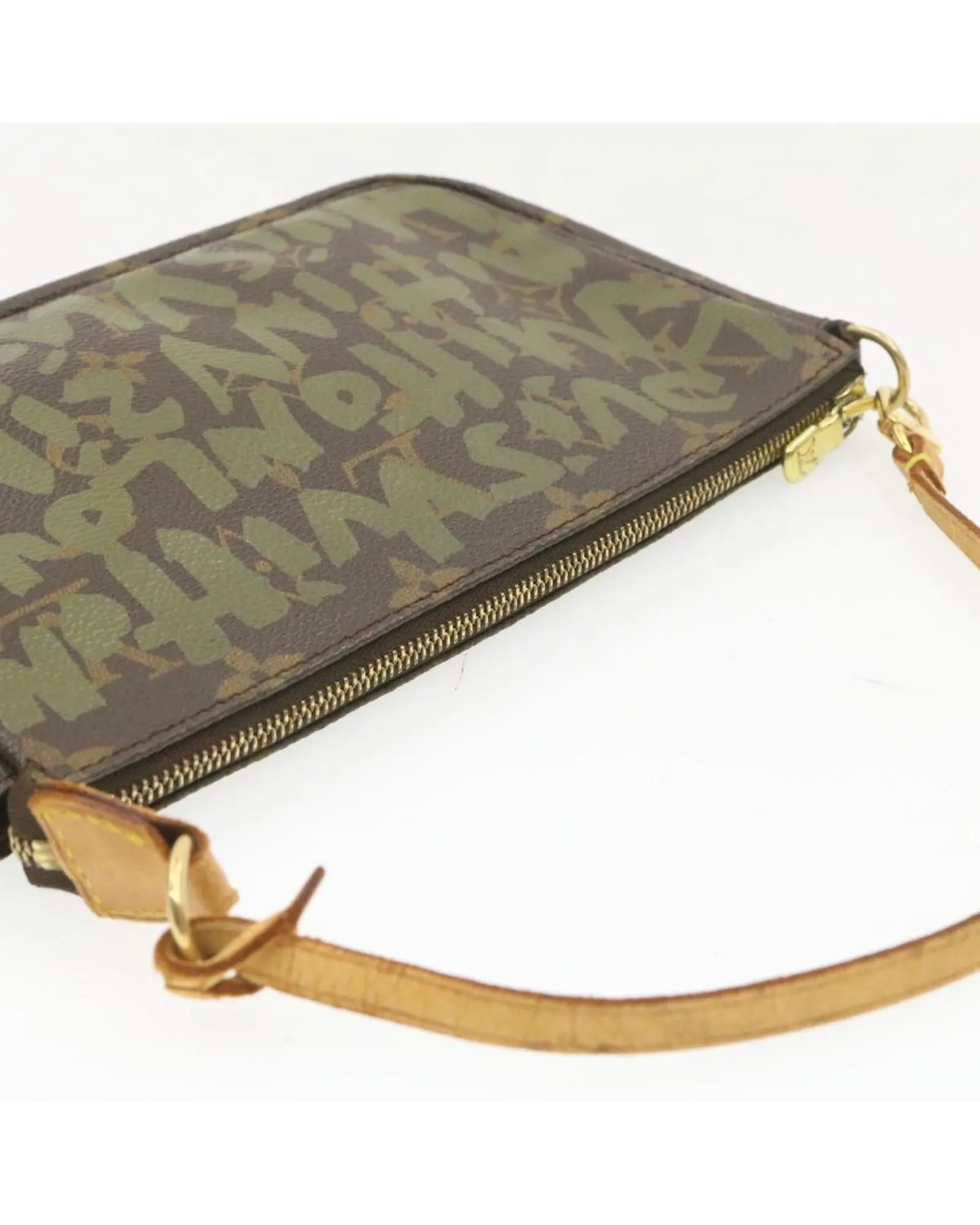 Pochette Graffiti Shoulder Bag