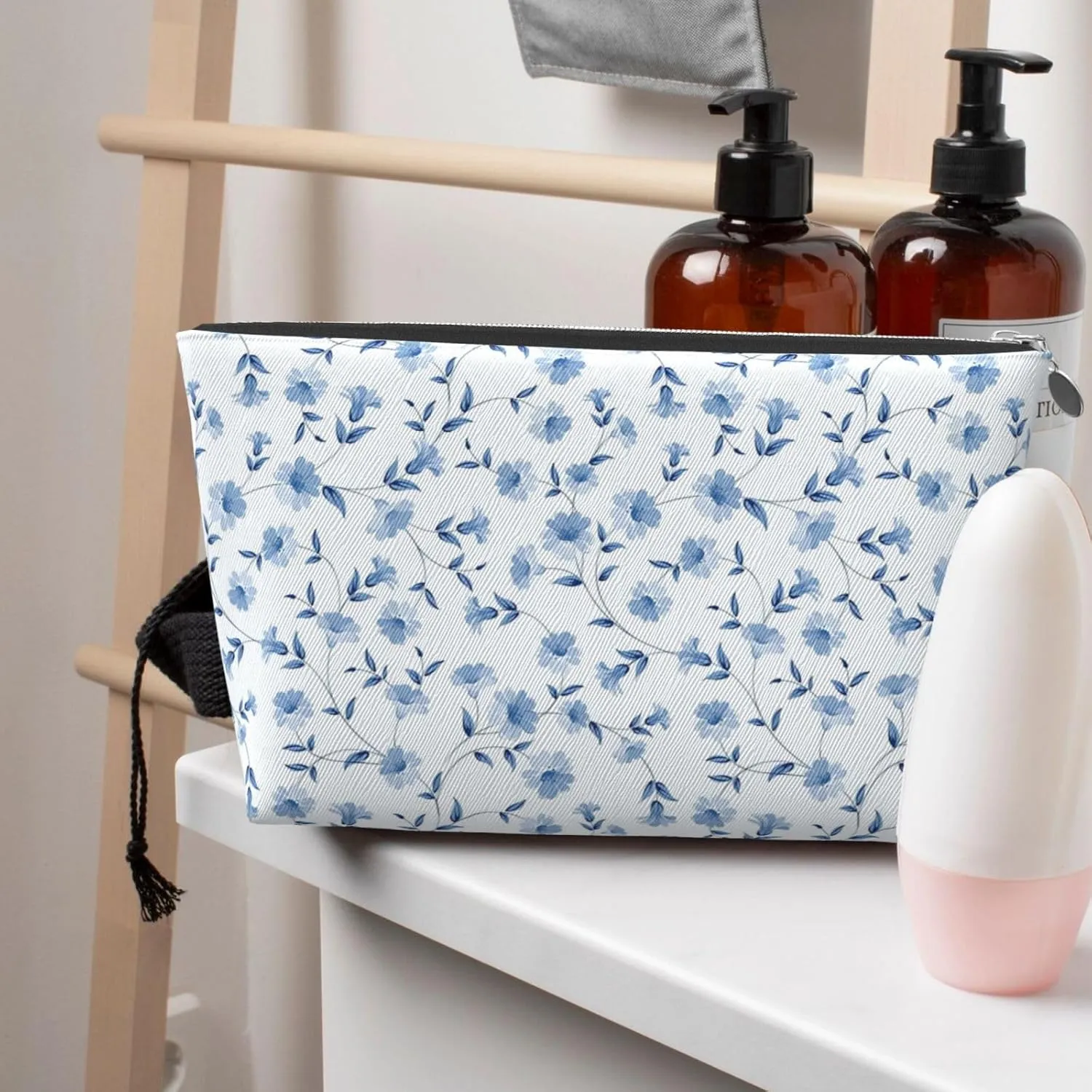Portable Cosmetic Bag, Travel Zipper Pouch Small Makeup Bag Toiletry Organizer for Women - Blue Flowers