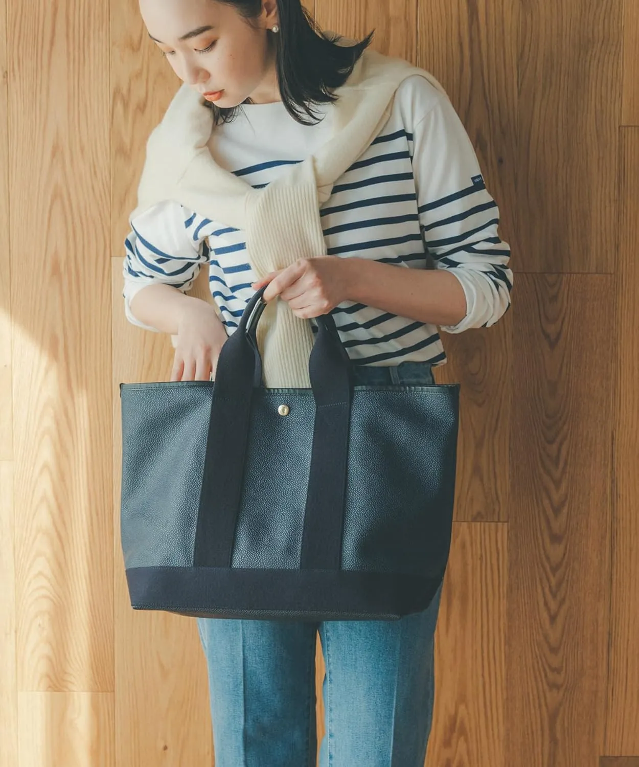 Scotch Grain Neo Leather Lightweight Large Capacity A4 Tote Bag, Made in Japan