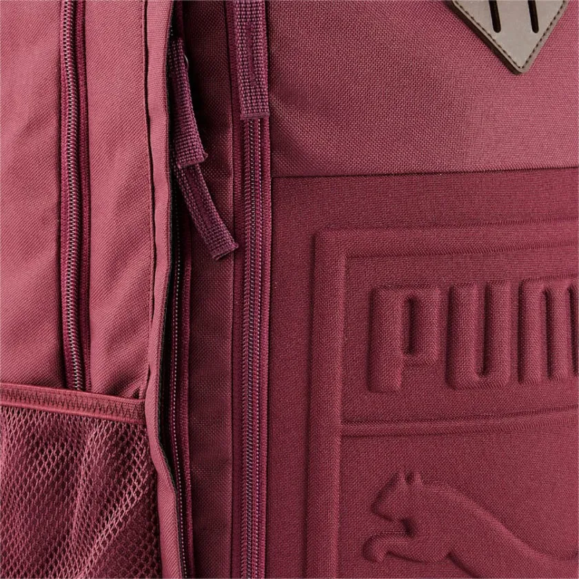 Square Retro-inspired Backpack Prompt response (Puma)
