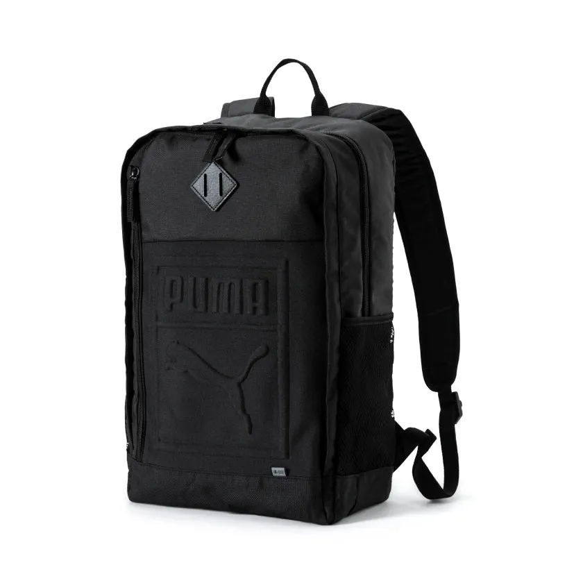 Square Retro-inspired Backpack Prompt response (Puma)