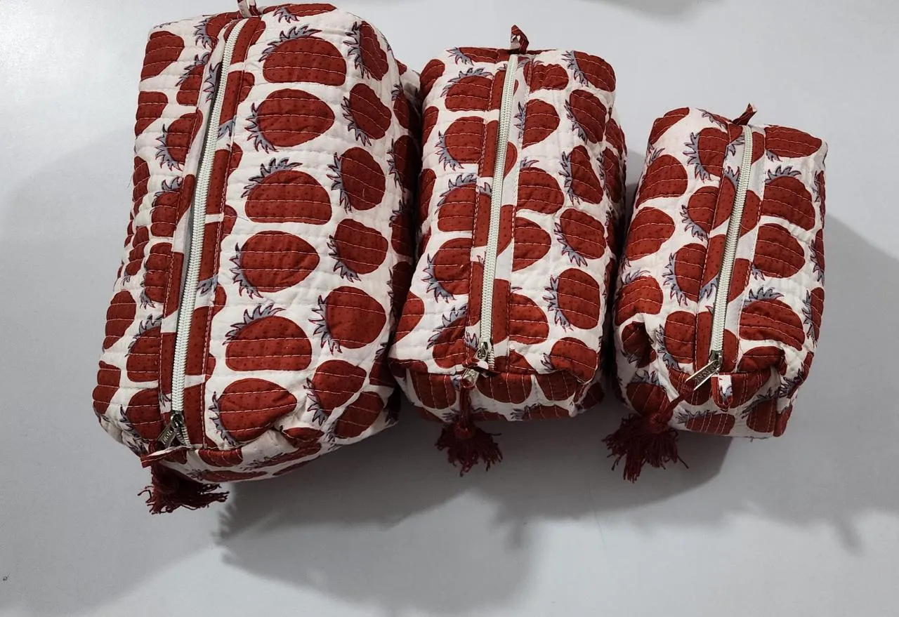 Strawberry Print Pouch Set