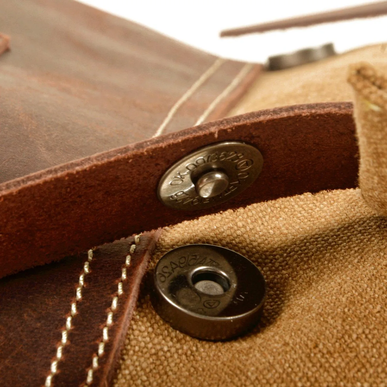 Stylish Waxed Cotton Backpack for Urban and Outdoor Use