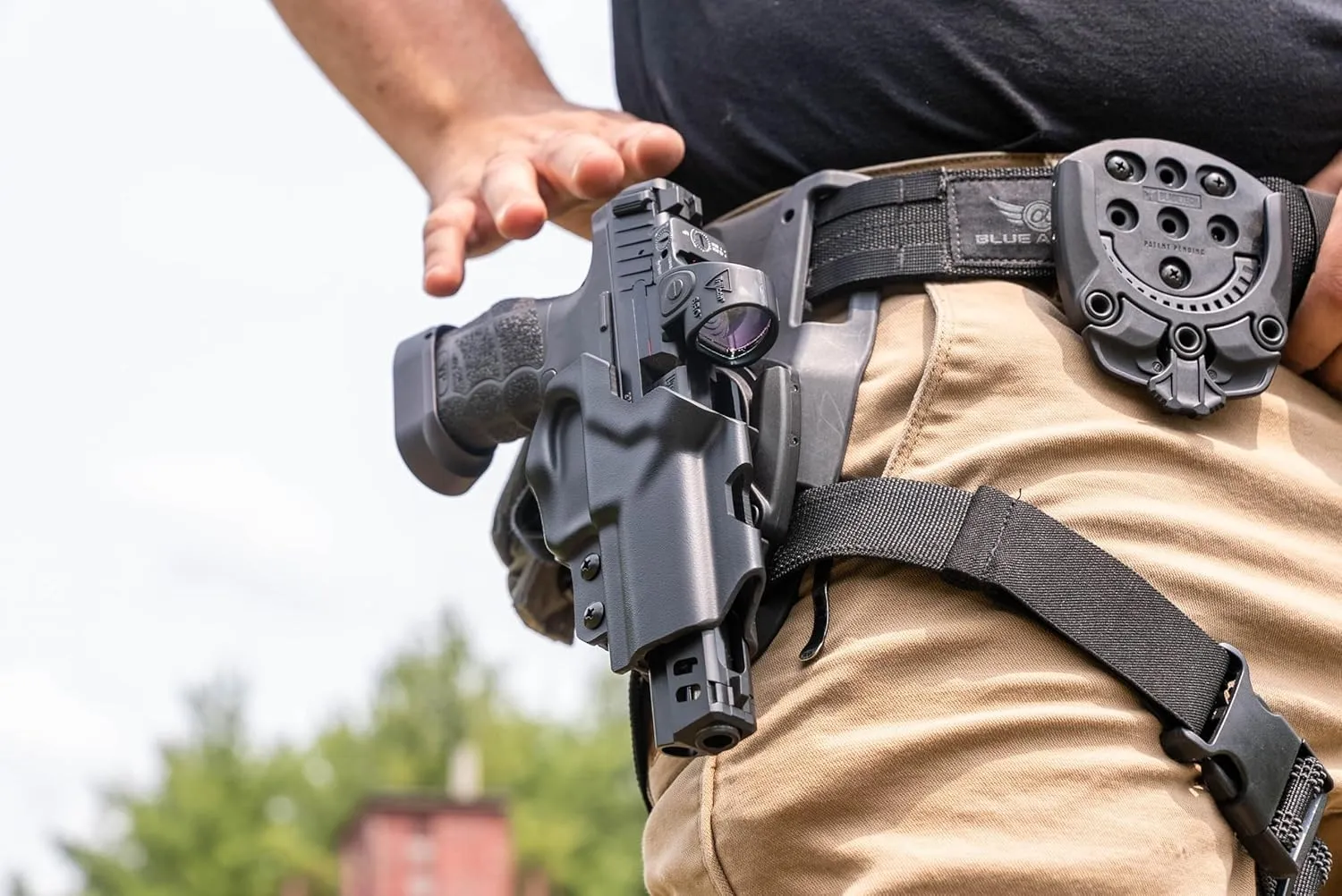 Tek-Mount - Quick Connect Mounting System for Holsters, Mag Pouches and Tactical Duty Gear