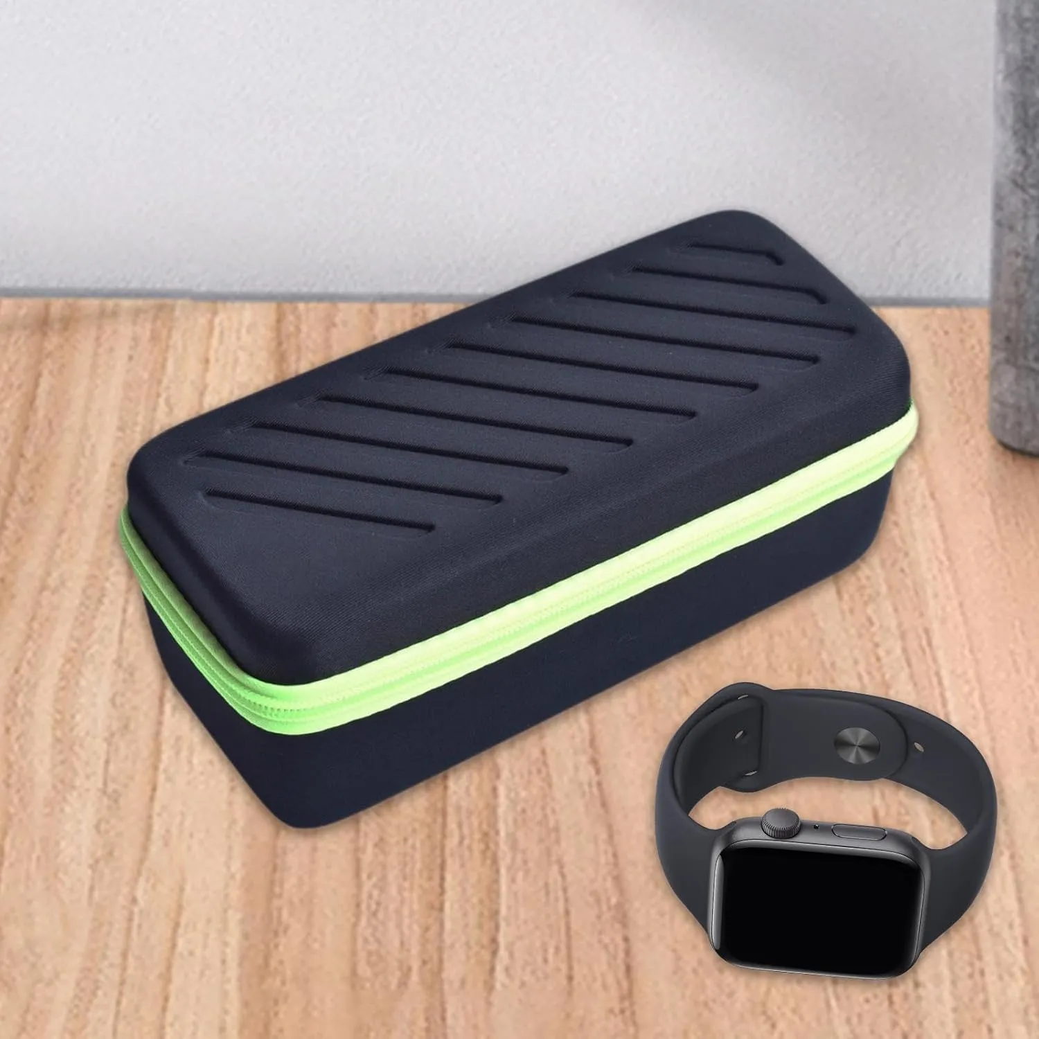 Watch Travel Case, Carry Case Men Women with Shockproof Watch Pillows Storage Box Organizer Case for Smartwatches Sports
