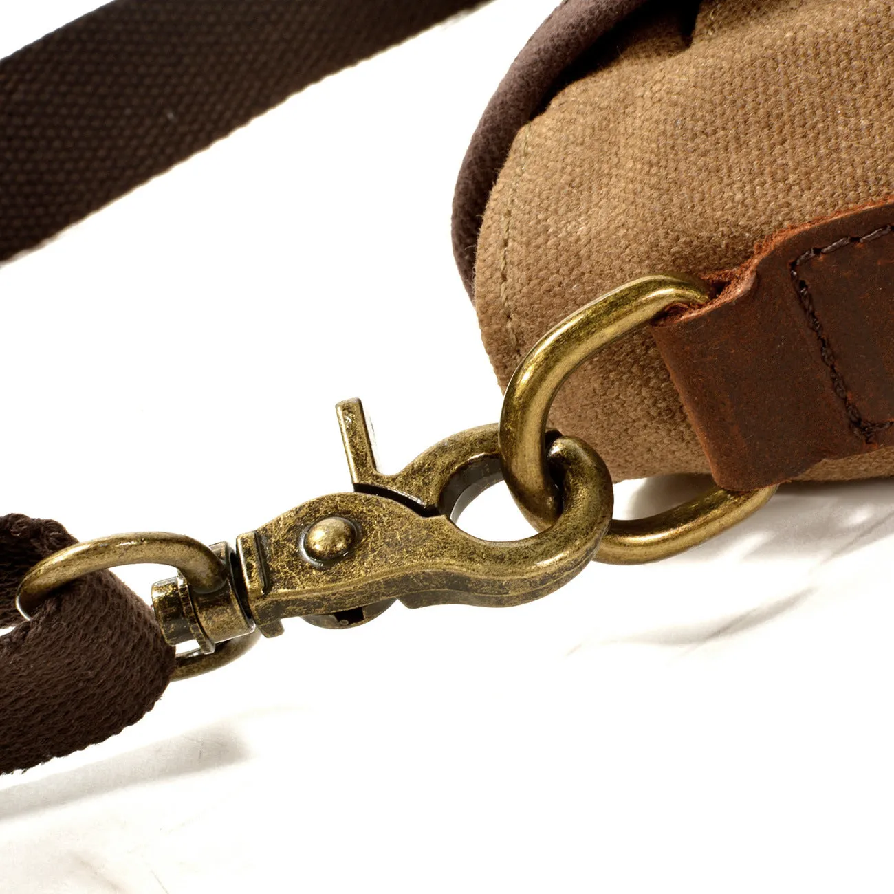 Winston | Vintage Crossbody Bag with Secure Buckle Closure